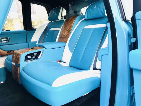 劳斯莱斯魅影现车报价 怡然自得观赏星空