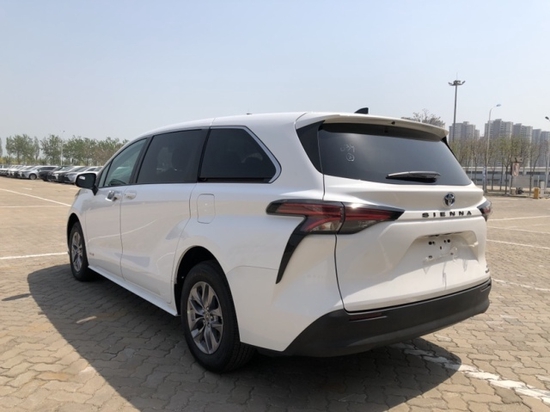 2021款丰田塞纳25l现车随时提398万起