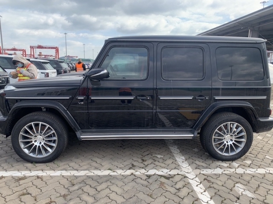 2021款奔驰g500港口现车含税优惠10余万