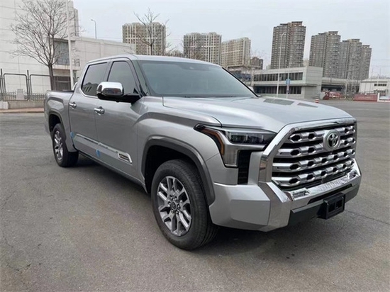 　　摄图：为本公司现车实拍图片（未经允许，切勿转载）