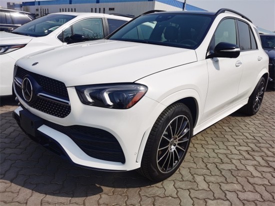 2021款奔驰gle450加版白黑暗夜雷测22轮