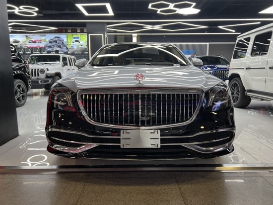 2021款迈巴赫s560舒适座驾店内售285万