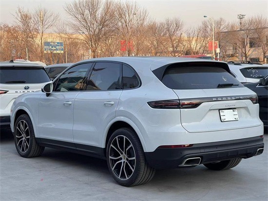 2022款保时捷卡宴现车优惠80万起直销