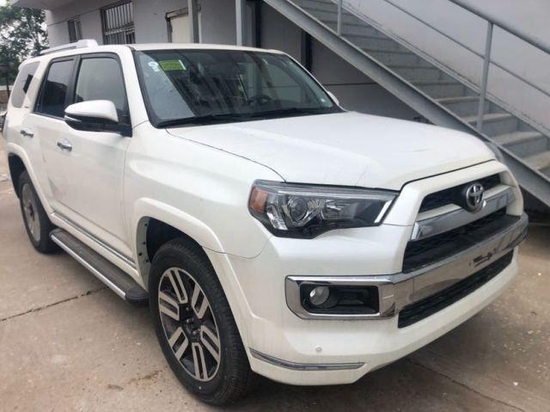 2022款丰田超霸40港口直降现车40余万