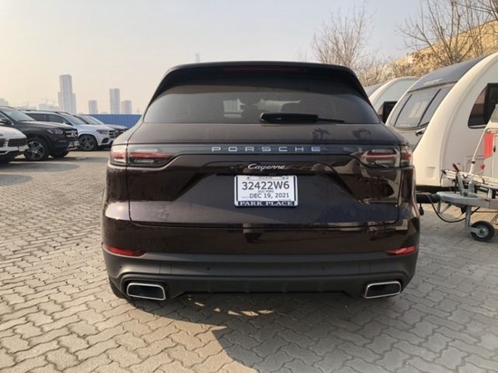 2022款保时捷卡宴桃木红手续齐90多万