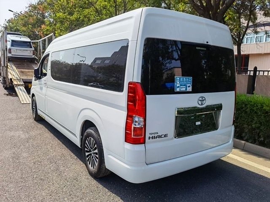 2022款丰田海狮9座商务车现车价格50余万