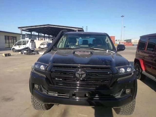 2020款丰田酷路泽4500黑金刚包牌在售