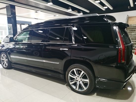 2022款凯迪拉克凯雷德国六现车手续齐全