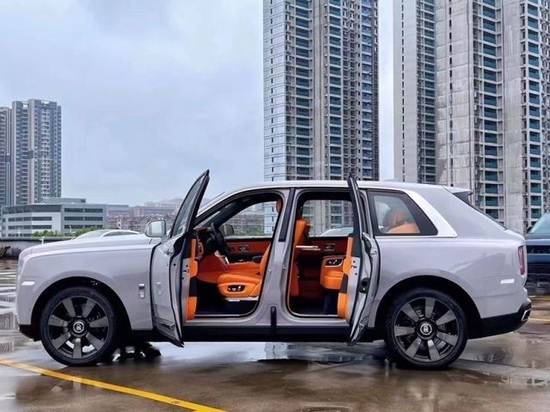 劳斯莱斯库里南四座八月特惠价格725万