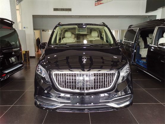 2022款奔驰迈巴赫vs680豪华内饰可选