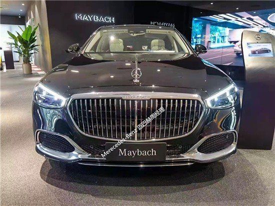 2023款迈巴赫S480碧玺红送给您心爱的她