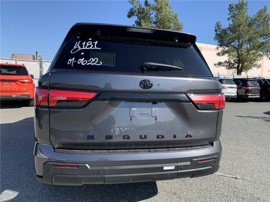 2023款丰田红杉sr5版现车价格100万起售