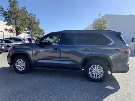 2023款丰田红杉sr5版现车价格100万起售