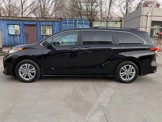 2023款丰田塞纳进口四驱现车55万优惠