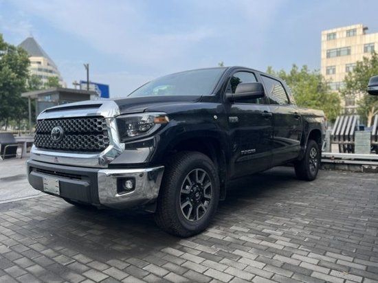 2023款丰田坦途57皮卡店内44万提现车
