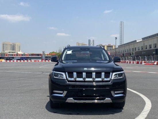 北汽标奔驰芯 北京bj90国六b报价29万起-新浪汽车