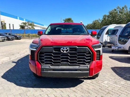 22款加版丰田坦途sr5trd最低报价51万