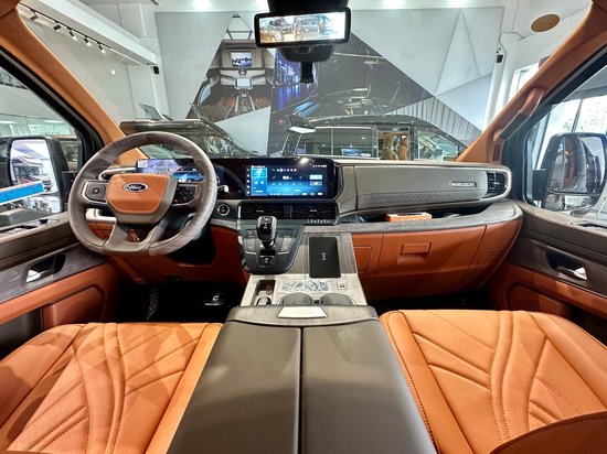 福特黑武士商务车新款亮相火爆接单中