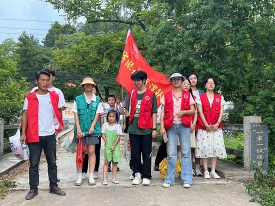 天津市优秀志愿服务团队梦源公益赴江西省小江镇开展乡村振兴实践活动
