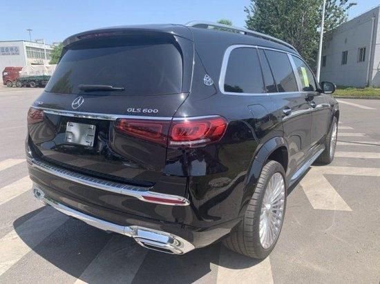 2023款奔驰迈巴赫gls600豪华感扑面而来