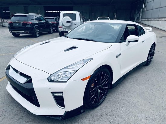 战神gtr港口现车颜色齐全现车170万可谈