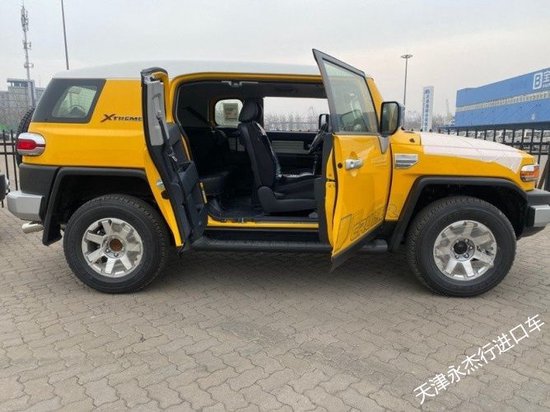 2023款丰田fj酷路泽现车最新报价48万起