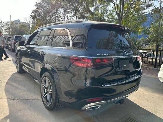 24款奔驰gls450年终报价105万起售