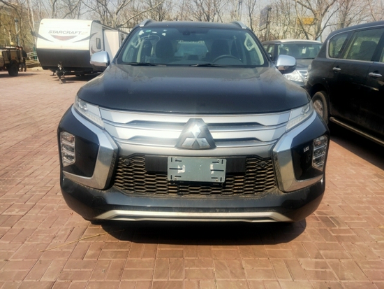 21款三菱帕杰罗劲畅 特价平行进口26万