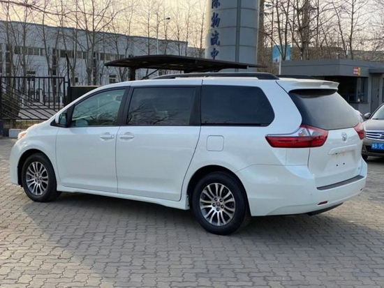 2021款丰田塞纳优惠5万起最畅销商务车