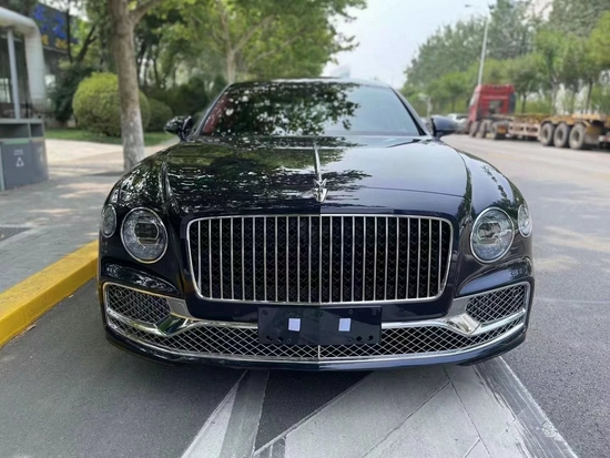 21宾利飞驰40国六车价直降20万心动了