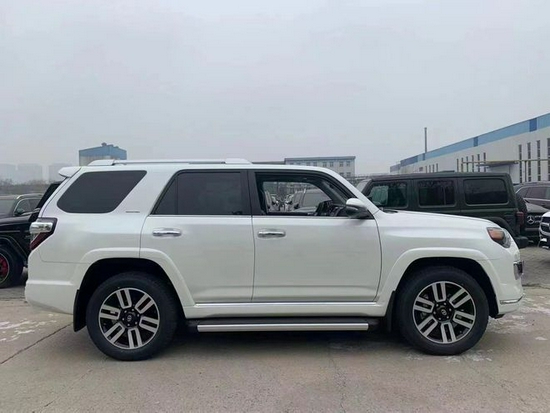 2021款丰田超霸4000港口本月促销60余万