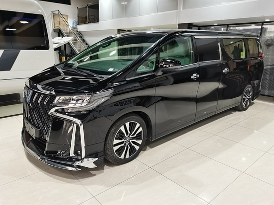 四座丰田埃尔法加长版蒙娜丽莎35l