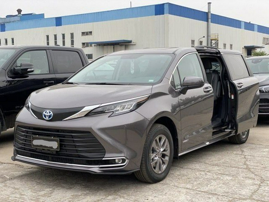 2021款丰田塞纳商务车年底优惠42万起售