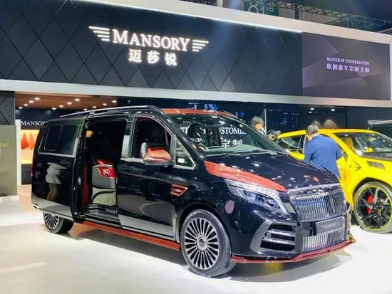 依照外表、内饰上的差异，迈莎锐MV600被划分为赫迪、燿影、誉尊、誉金四大型号，今天就通过一组迈莎锐MV600誉金实拍图为大家介绍一下这款超越埃尔法的新晋“MPV标杆”究竟有何过人之处。