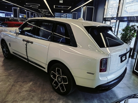 2021款劳斯莱斯库里南Black Badge价格