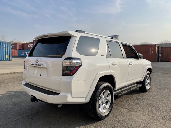 2022款丰田超霸4runnersr5版报价56万