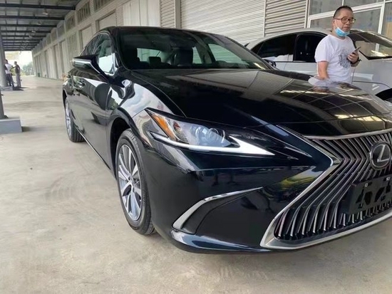 2022款雷克萨斯es250墨版底价出售37万
