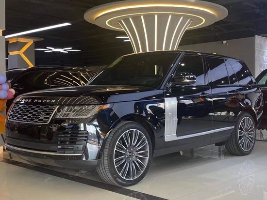 21款路虎揽胜行政版港口真实底价113万起
