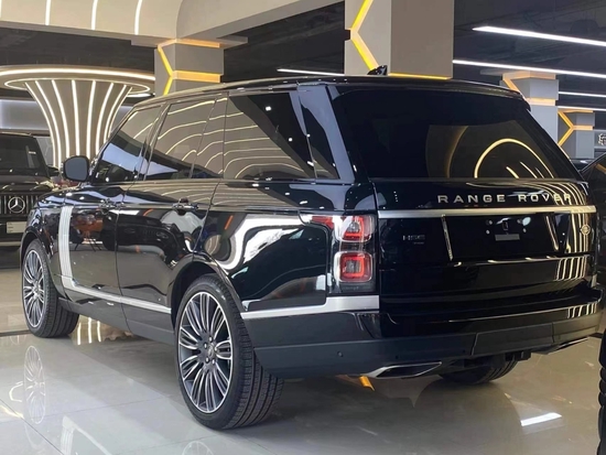 21款路虎揽胜行政版港口真实底价113万起