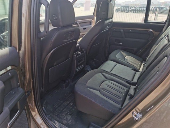 2022款路虎卫士现车全国可分期仅售86万