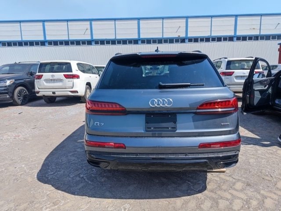 2022款奥迪q7现车54万可分期售全国出售