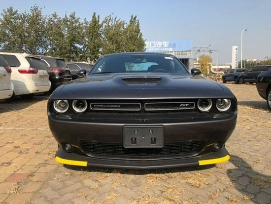 2022款道奇挑战者36l现车49万起售促销