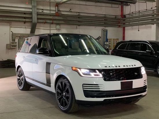 2022款路虎揽胜行政版顶级王者现车出售