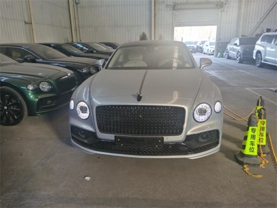 　　摄图：为本公司现车实拍图片（未经允许，切勿转载）