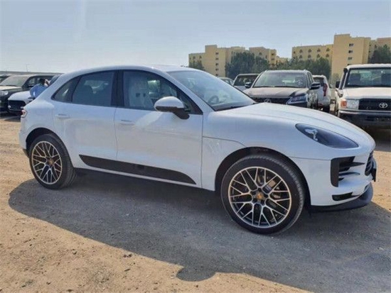 　　摄图：为本公司现车实拍图片（未经允许，切勿转载）