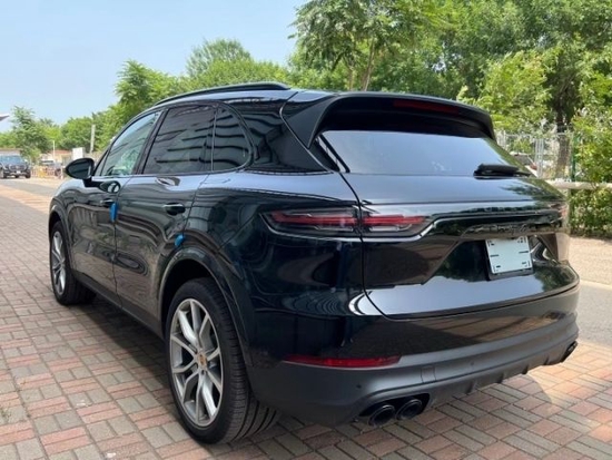 2022款保时捷卡宴现车80余万起售心动提