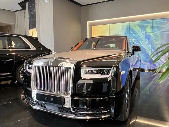 劳斯莱斯幻影标轴丝缎银机盖王者座驾