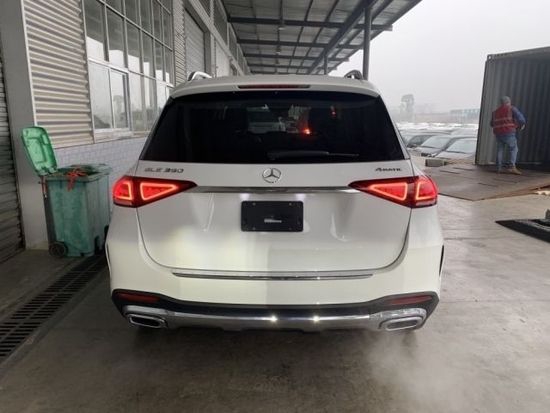 2022款奔驰gle350平行进口现车65万起售