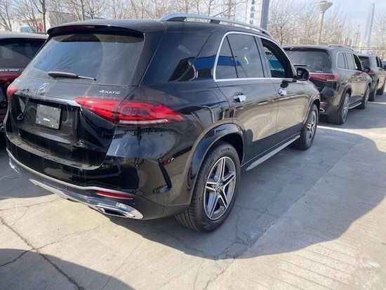 2021款奔驰gle350amg全景式滑动天窗