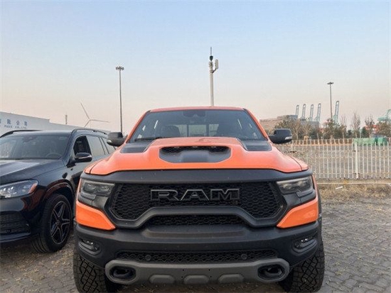 　　摄图：为本公司现车实拍图片（未经允许，切勿转载）